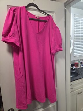 JODIFL Hot Pink Short Sleeve Shift Dress